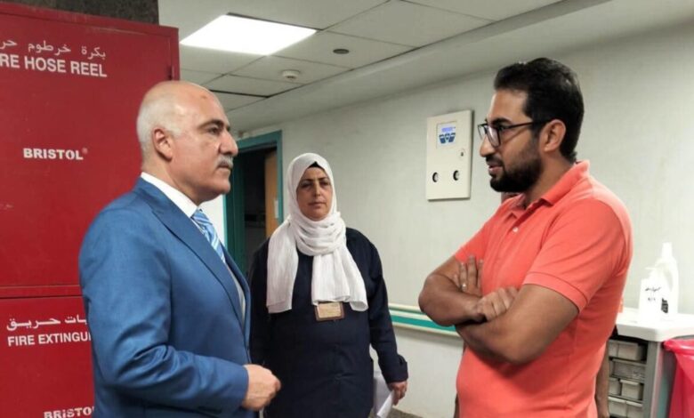 وكيل وزارة الصحة بالجيزة يفاجئ مركز صحة العمرانية بمرور مسائي لمتابعة انتظام العمل