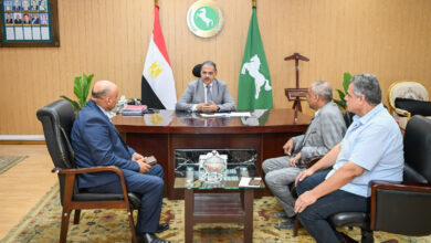 محافظ الشرقية يستقبل مدير المديرية المالى الجديد  بمكتبه