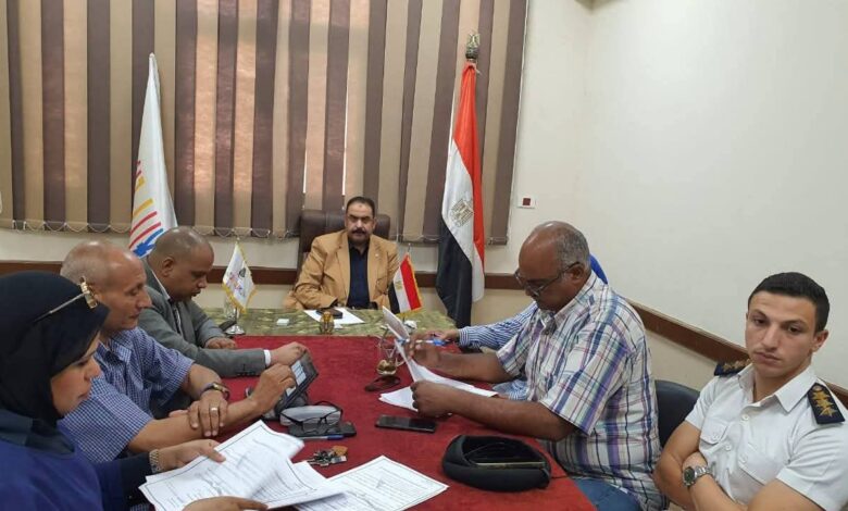 ” وكيل تعليم الأقصر” يترأس غرفة عمليات لمتابعة امتحانات الثانوية العامة الدور الثانى ” وكيل تعليم الأقصر” يترأس غرفة عمليات لمتابعة امتحانات الثانوية العامة الدور الثانى