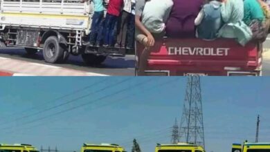 تحميل ركاب على الأجزاء الخارجية للسيارة يعرض حياة المواطنين للخطر