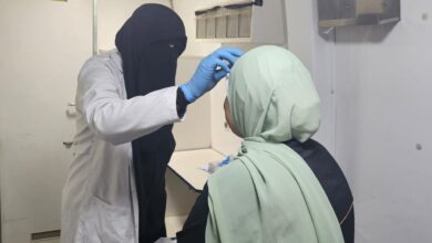 محافظ الغربية يتابع القافلة الطبية بإشناواي بمركز السنطة ويعلن تقديم الخدمة لـ 2278 مواطنًا