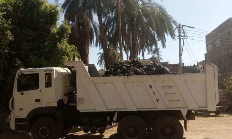 جولة ميدانية لتطوير البنية التحتية ورفع كفاءة الطرق والنظافة بمدينة الزينية بالأقصر جولة ميدانية لتطوير البنية التحتية ورفع كفاءة الطرق والنظافة بمدينة الزينية بالأقصر