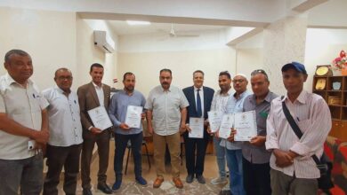 ” وكيل تعليم الأقصر” يكرم ممثلى المتابعة بالإدارات التعليمية ويشيد بأداءهم