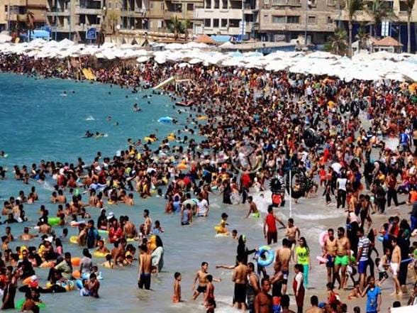 زيادة أيام الدراسة.. هل جاءت على حساب لقمة عيش آلاف العاملين بالسياحة؟ زيادة أيام الدراسة.. هل جاءت على حساب لقمة عيش آلاف العاملين بالسياحة؟