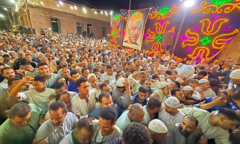 بالدورةوالمديح والمشروبات وتوزيع الوجبات .. ” الأقصر” تحتفل بالمولد النبوي الشريف بالدورةوالمديح والمشروبات وتوزيع الوجبات .. ” الأقصر” تحتفل بالمولد النبوي الشريف