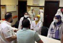 بعد منتصف الليل ..” مدير الرعاية الصحيةبالأقصر” يتفقد الطوارئ والعمليات بمستشفى العديسات
