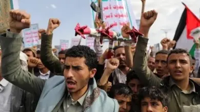 “نفوذ الحوثيين” يثير قلق تل أبيب.. تقرير يرصد ما يحدث