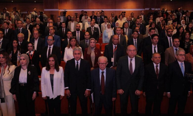 وزير السياحة والآثار يفتتح منتدى “مؤسسة الأهرام للسياحة المصرية” بالمتحف القومي وزير السياحة والآثار يفتتح منتدى “مؤسسة الأهرام للسياحة المصرية” بالمتحف القومي