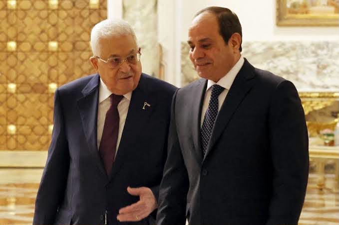 السيسي يؤكد لعباس دعم مصر الكامل لحل عادل للقضية الفلسطينية السيسي يؤكد لعباس دعم مصر الكامل لحل عادل للقضية الفلسطينية