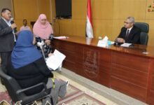 محافظ بني سويف يوجه بسرعة الاستجابه لحل مشاكل المواطنين خلال اللقاء الاسبوعي