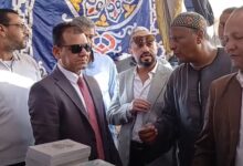 ” رئيس مدينة أرمنت” يفتتح معرض ” أهلا مدارس” بتخفيضات تصل إلى 40%