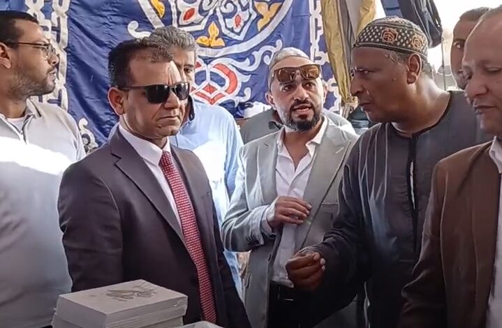 ” رئيس مدينة أرمنت” يفتتح معرض ” أهلا مدارس” بتخفيضات تصل إلى 40% ” رئيس مدينة أرمنت” يفتتح معرض ” أهلا مدارس” بتخفيضات تصل إلى 40%