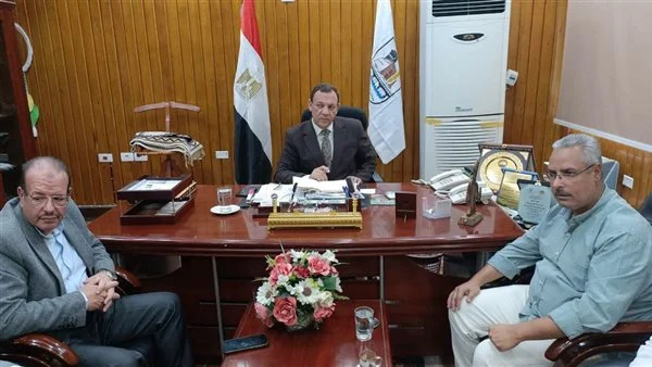 مدير تعليم بني سويف يلتقي وكيل الزراعة لبحث تطوير المدارس الزراعية مدير تعليم بني سويف يلتقي وكيل الزراعة لبحث تطوير المدارس الزراعية