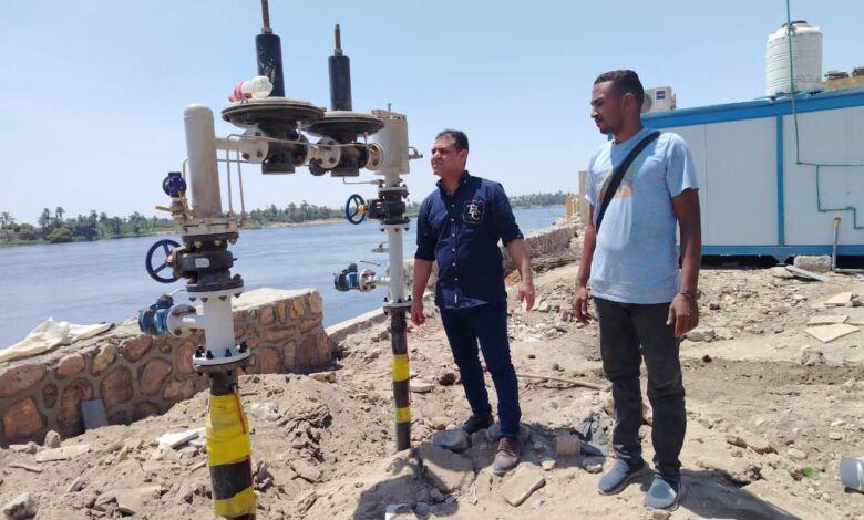 ” رئيس مدينة أرمنت” يتابع أعمال ضخ الغاز الطبيعي بالوابورات وإفتتاح “سوق اليوم الواحد” بالمحاميد ” رئيس مدينة أرمنت” يتابع أعمال ضخ الغاز الطبيعي بالوابورات وإفتتاح “سوق اليوم الواحد” بالمحاميد
