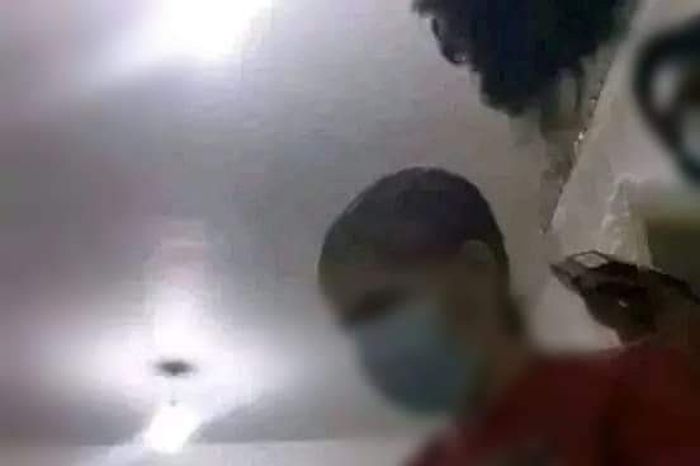 انهيار والدة طالب ببني سويف عاقبته معلمته بحلق شعره انهيار والدة طالب ببني سويف عاقبته معلمته بحلق شعره