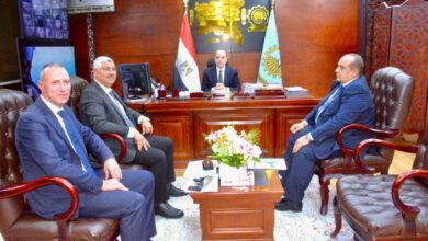 محافظ الغربية يجتمع مع شركة الكهرباء لمتابعة انتظام الخدمة وتيسير الإجراءات للمواطنين