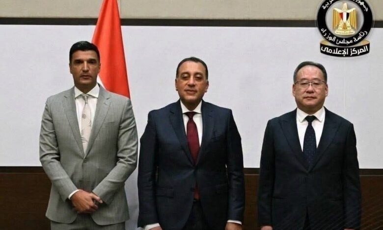 مجمع صناعي متكامل باستثمارات تصل إلى ملياري دولار ويوفر أكثر من 5 آلاف فرصة عمل مجمع صناعي متكامل باستثمارات تصل إلى ملياري دولار ويوفر أكثر من 5 آلاف فرصة عمل