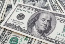 الدولار يكسر حاجز الـ56 جنيهًا لأول مرة.. إلى أين تتجه الأسعار؟