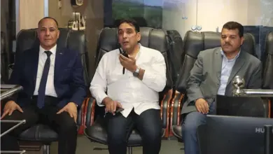 تعويم باخرة تعرضت للشحوط في مجرى النيل ببني سويف