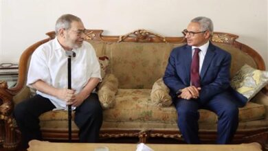 محافظ بني سويف يزور أحد أبطال أكتوبر في منزله: نموذج مشرف للعطاء والتضحية محافظ بني سويف يزور أحد أبطال أكتوبر في منزله: نموذج مشرف للعطاء والتضحية