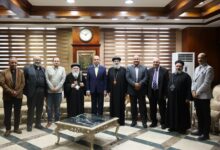 محافظ المنيا يستقبل مطران ملوي ويتسلم محافظ المنيا يستقبل مطران ملوي ويتسلم ألبومًا توثيقيًا لمسار العائلة المقدسة