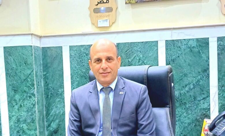 رئيس مركز ومدينة ملوى يواصل جولاته الميدانية بقيادة رئيس المدينة حملة على رخص المحلات ورفع إلاشغالات وضبط الأسواق رئيس مركز ومدينة ملوى يواصل جولاته الميدانية بقيادة رئيس المدينة حملة على رخص المحلات ورفع إلاشغالات وضبط الأسواق