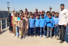 للتعرف على مراحل تنقيتها..” مياه الأقصر” تستقبل وفد طلابى بأحد المدارس الإبتدائية