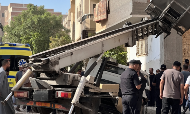 مصرع طالب بعد سقوط ونش لرفع الأثاث عليه فى سمالوط بالمنيا مصرع طالب بعد سقوط ونش لرفع الأثاث عليه فى سمالوط بالمنيا