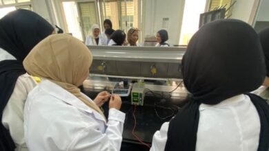 جامعة بني سويف الأهلية تواصل التدريبات العملية لطلاب الكيمياء الصناعية التطبيقية