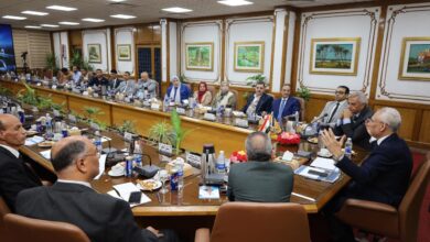 رئيس جامعة المنيا يستعرض حصاد 4 سنوات من الإنجازات وخطط التطوير المستقبلية خلال لقائه بالصحفيين