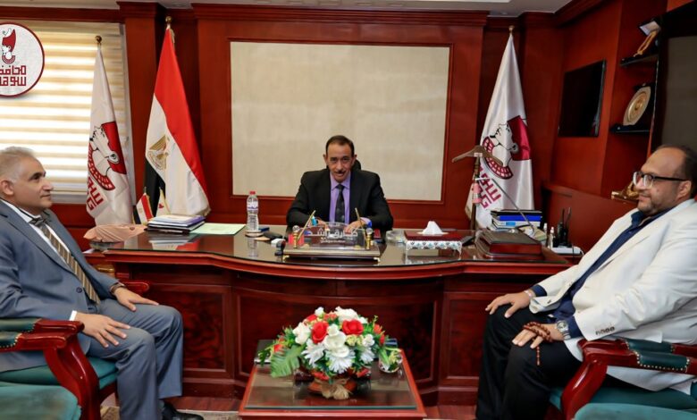 محافظ سوهاج يستقبل رئيس شركة مياه الشرب والصرف الصحي الجديد محافظ سوهاج يستقبل رئيس شركة مياه الشرب والصرف الصحي الجديد